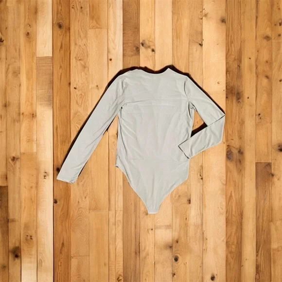 Haute Monde Long Sleeve Gray Bodysuit Women Size S - Picture 4 of 5